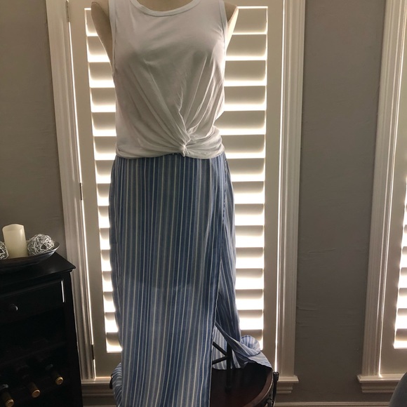Blue and white striped front split long skirt - Picture 2 of 2